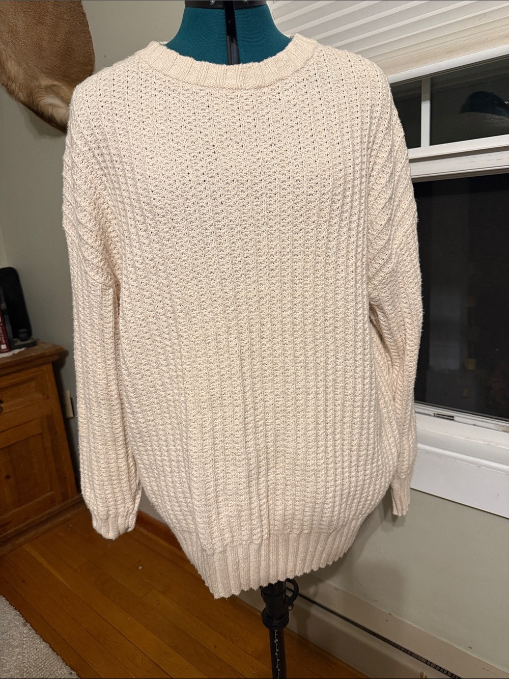 American Eagle Cream Cable Crewneck Sweater